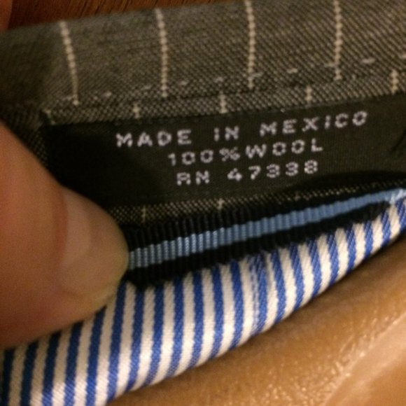 Tommy Hilfiger 40R 2-Button Single Breasted 2-Piece Gray Pinstripe Suit--Pants 3 - Picture 4 of 8